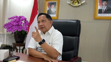 Mendagri Perintahkan Kepala Daerah Pangkas Perjalanan Dinas