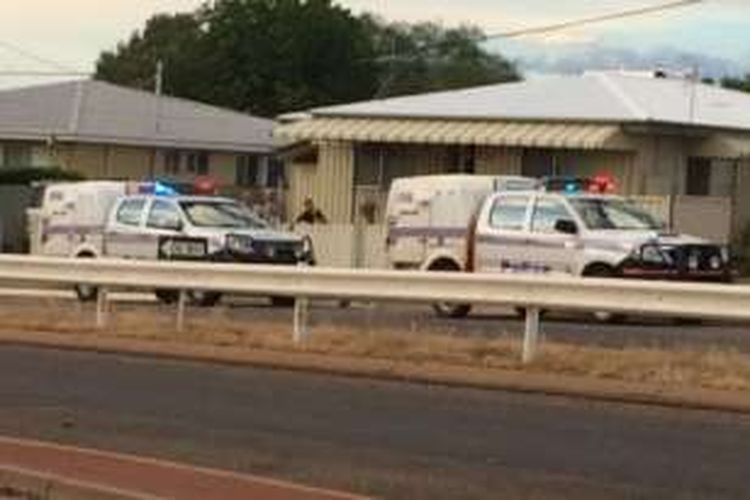 Polisi di kota kecil Mount Isa, Queensland, Australia mengatakan kedua anak berusia 10 tahun dinilai ceroboh sehingga mengakibatkan seorang temannya terbakar.