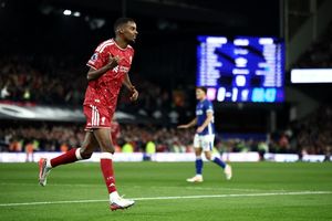 Hasil Ipswich Town Vs Liverpool 0-2: Dwigol Isak dan Debut Barcola