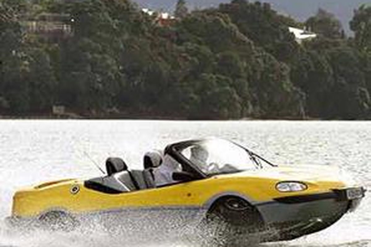 Aquada, mobil amphibi yang akan diproduksi massal oleh Gibbs Technologies mulai tahun depan.