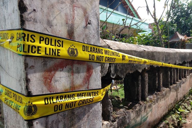 Salah satu lokasi korban pembunuhan berantai dikubur di halaman pekarangan rumah di Cianjur, Jawa Barat.