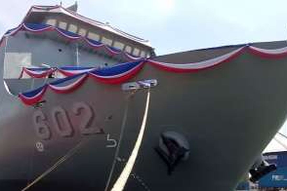 PT PAL Indonesia meluncurkan dua kapal perang yakni jenis 