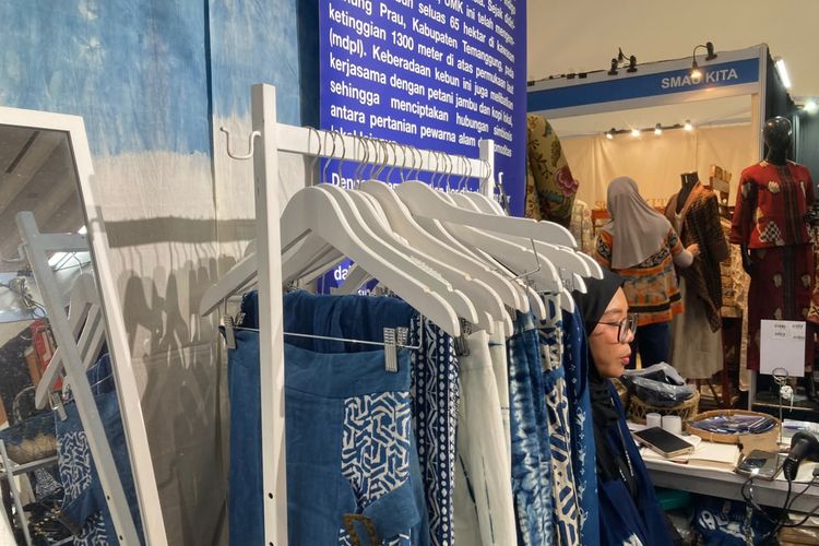 Unik, Gula Singkong Jadi Rahasia Pewarna Alami Baju yang On Point