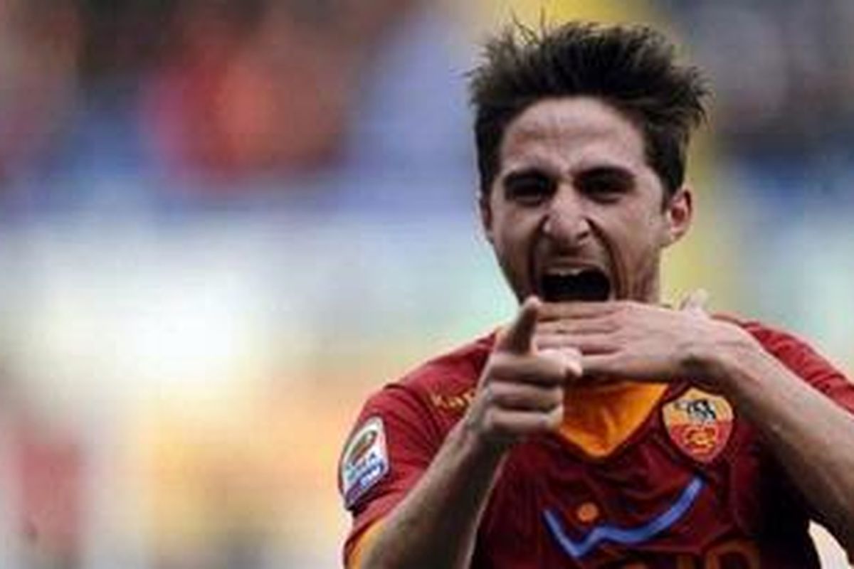Gelandang Fabio Borini resmi menjadi milik AS Roma