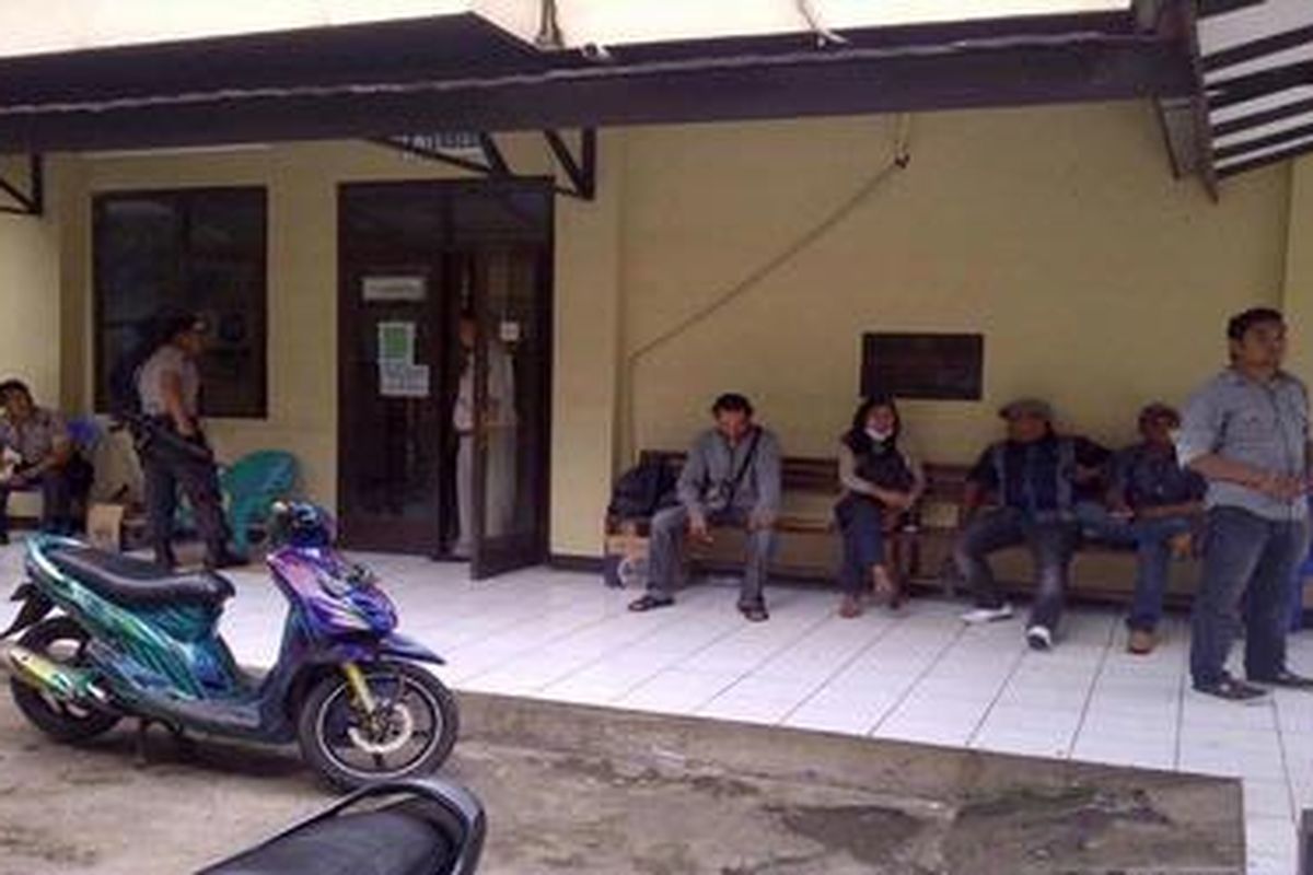 Suasana di depan gedung Tembesu, Ruang Rawat Tahanan di Rumah Sakit Bhayangkara R Said Sukanto, Jakarta Timur, tempat John Kei dirawat, Senin (5/3/2012).
