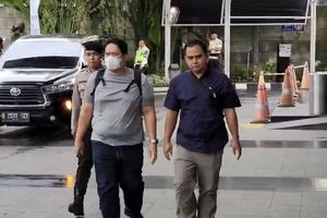 2 Orang dari Kejari HSU yang Terjaring OTT di Kalsel Tiba di KPK 