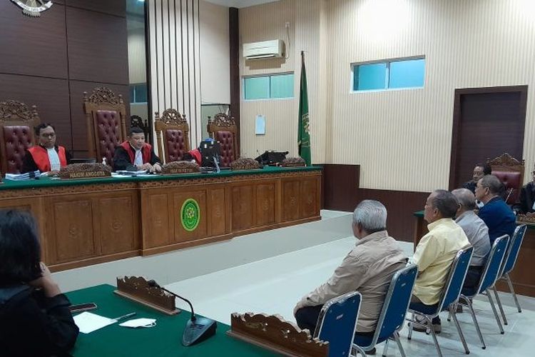 Pengadilan Tindak Pidana Korupsi (Tipikor) pada PN Tanjungpinang, Kepri, gelar sidang putusan kasus korupsi rumah dinas DPRD Kabupaten Natuna, Senin (6/3/2023). 