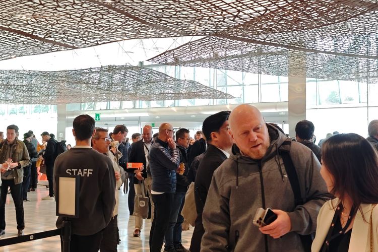 Suasana Jelang Peluncuran Xiaomi di MWC Barcelona 2025.