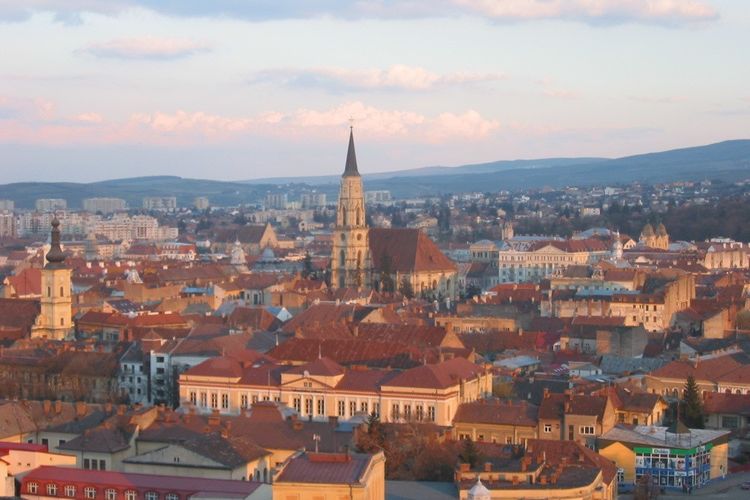 Kota di Rumania Bagi Tiket Gratis lewat Tantangan 20 Squat