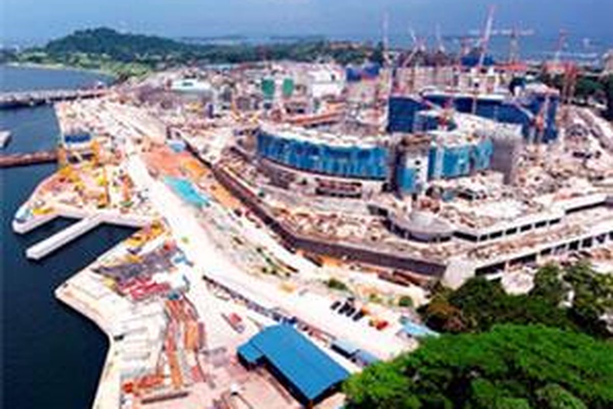 Foto areal resort diambil pada bulan Agustus 2009 masih dalam proses pengerjaan. 