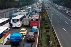 Demo Buruh, Gatot Subroto ke Semanggi Macet Parah