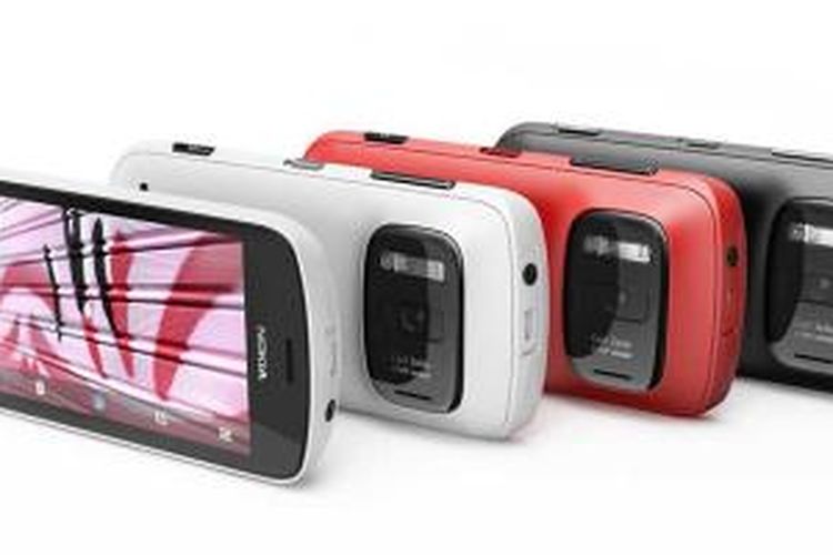 Nokia 808 PureView, ponsel pertama Nokia yang pertama kali mengadopsi teknologi PureView