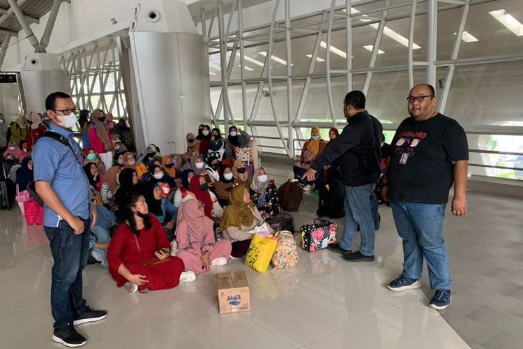 The Manpower Ministry prevented a flight from carrying 87 illegal migrant workers from Juanda Airport, Sidoarjo, East Java, on Saturday, January 28, 2023.
