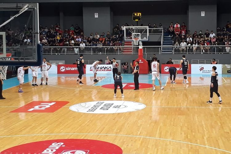 Suasana laga timnas basket Indonesia vs Korea Selatan pada Kualifikasi FIBA Asia Cup 2021 di Mahaka Arena, Kelapa Gading, Jakarta, Kamis (20/2/2020).
