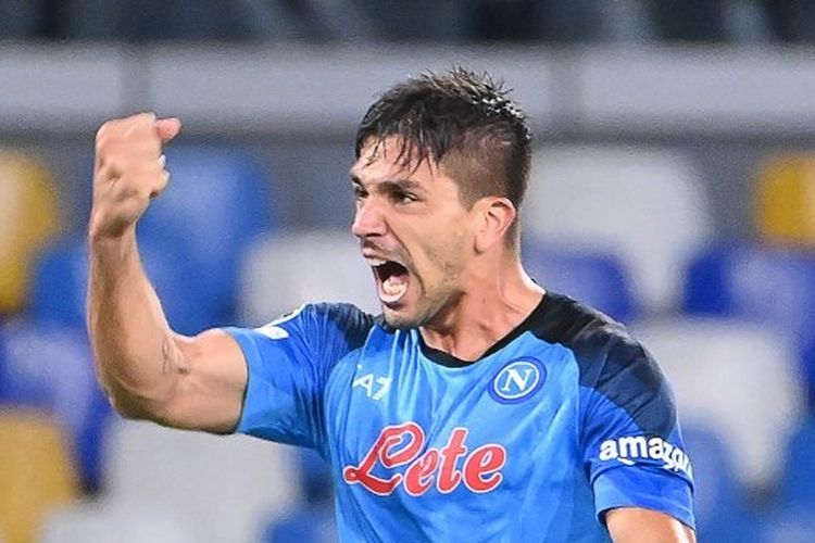 Giovanni Simeone merayakan gol yang ia cetak dalam laga Napoli vs Liverpool pada matchday pertama Liga Champions 2022-2023 yang digelar di Stadion Diego Armando Maradona, Kamis (8/9/2022) dini hari WIB. Performa apik Simeone membuat pelatih timnas Argentina, Lionel Scaloni, memasukkan namanya ke dalam skuad bayangan La Albiceleste untuk Piala Dunia 2022 Qatar.