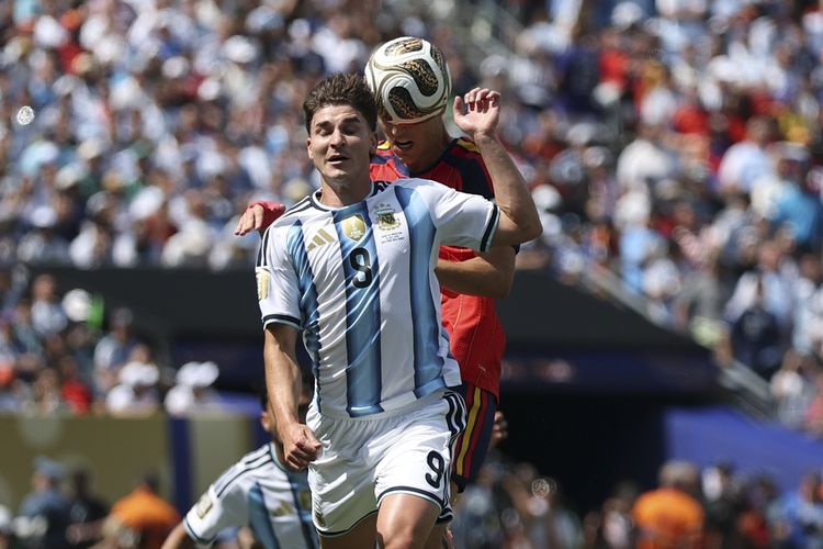 Man City Jajaki Peluang Pulangkan Julian Alvarez dari Atletico Madrid