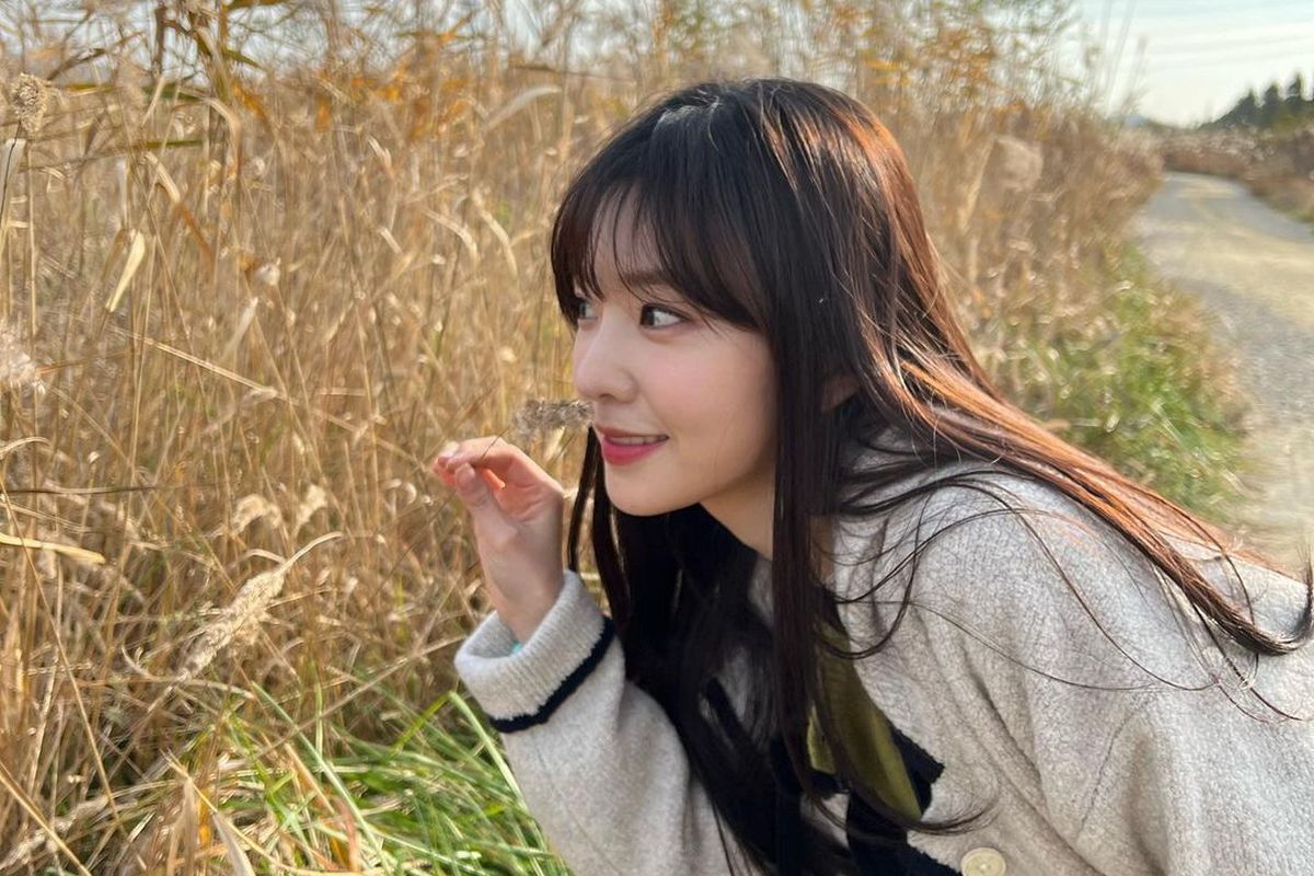 Irene Red Velvet.
