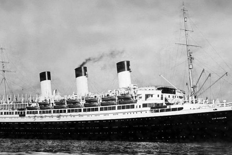Kapal SS Cap Arcona disulap menjadi Titanic dalam film propaganda Nazi.