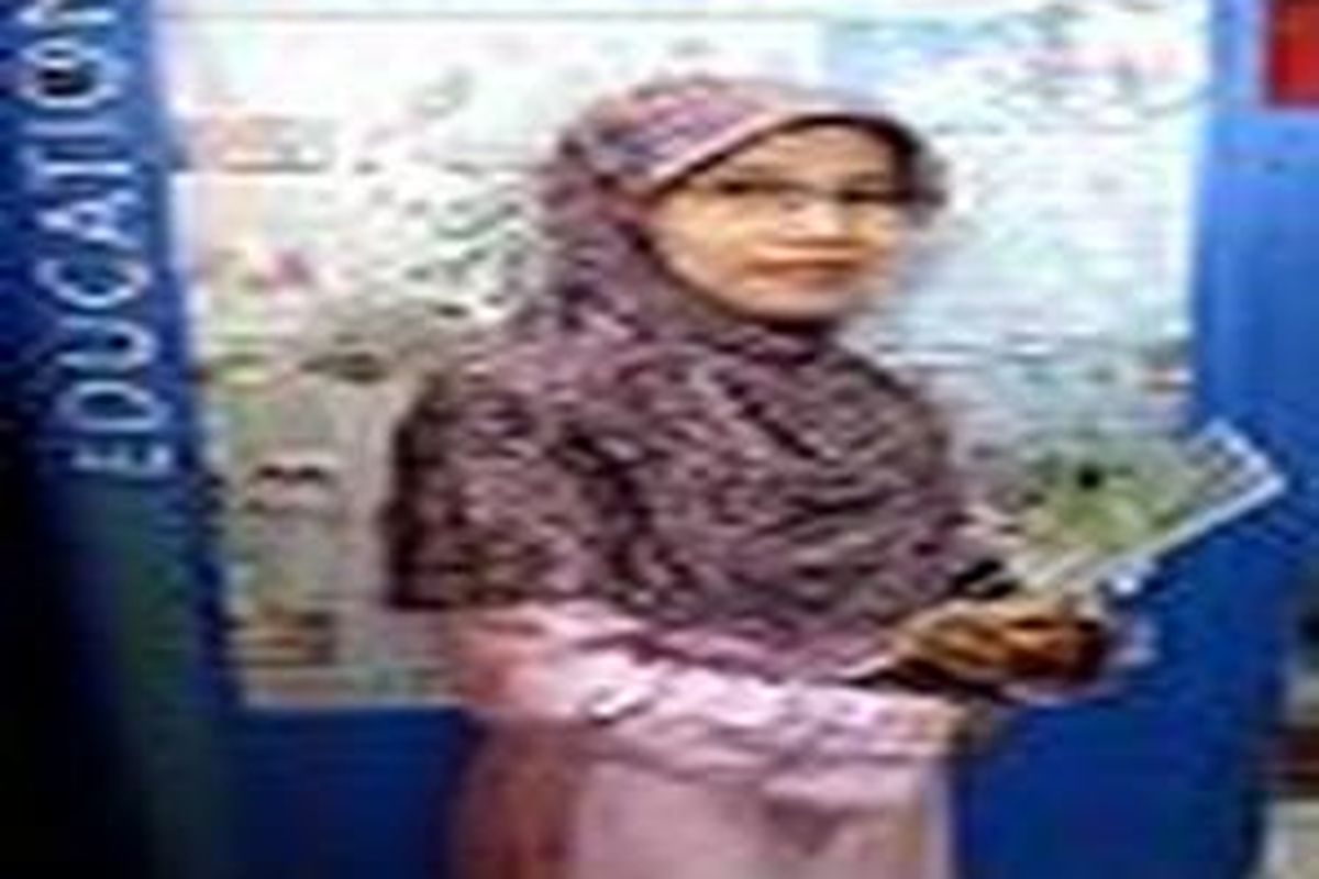 Besar kemungkinan siswa menganggap kimia adalah pelajaran yang sulit dan membosankan karena diajarkan hanya lewat teori, bukan praktik.  