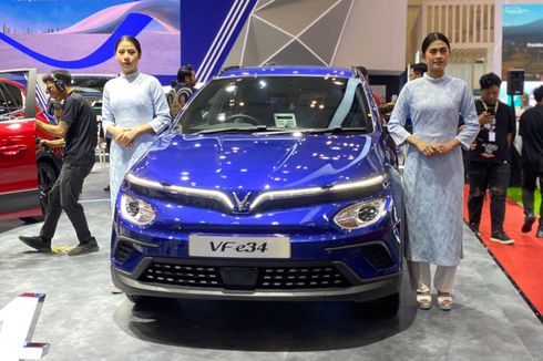 Komparasi Mobil Listrik Neta V-II dan VinFasf VF e34