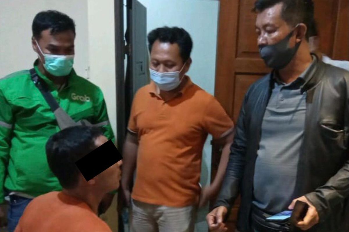 Polisi menangkap pencuri laptop di Rumah Sakit Zahirah Jagakarsa, Jakarta Selatan pada Minggu (4/4/2021) malam.