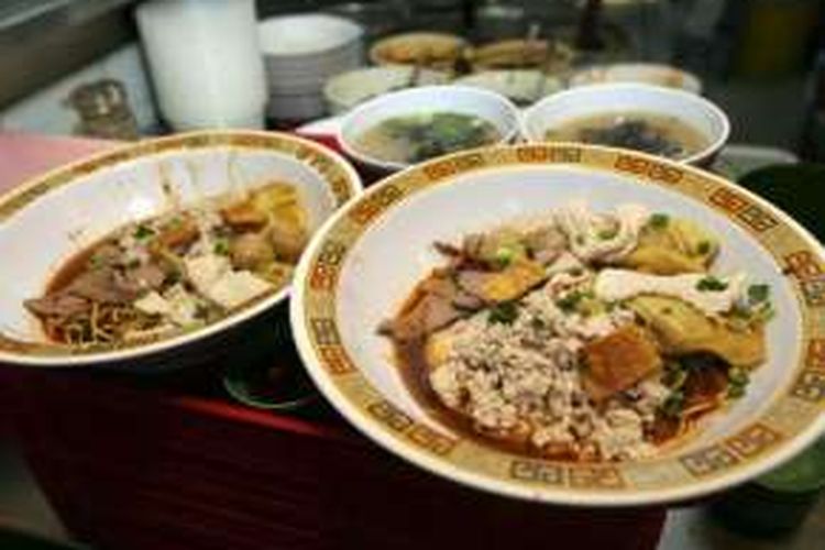 Menu dari Hill Street Tai Hwa Pork Noodles, Tai Hwa Eating House. 