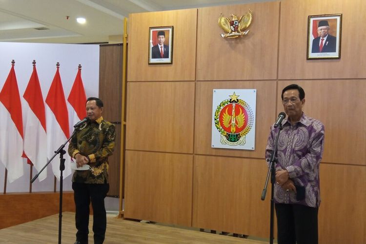 Tito Karnavian dan Sultan bertemu untuk bahas 1 Maret sebagai hari besar nasional di Gedhong Pracimasono, Senin (1/11/2021)