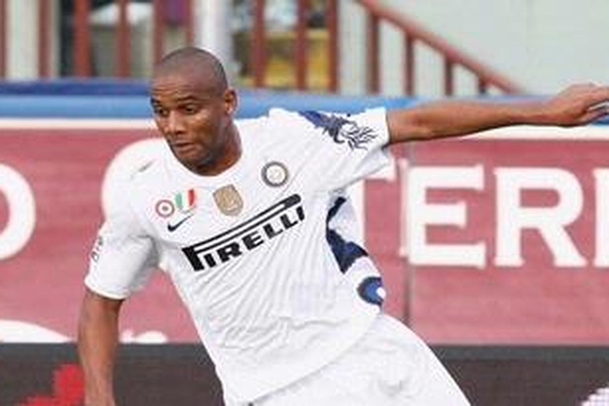 Bek Inter Milan, Douglas Maicon.
