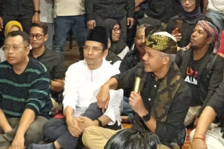 TGB bersama Ganjar saat menghadiri kegiatan dialog bersama generasi muda Lombok, Minggu (3/12/2023).