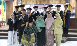Bupati Blora Raih Gelar Doktor dengan Predikat Cumlaude, Diapresiasi Menteri Desa PDTT