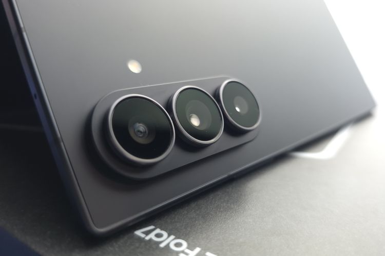 Samsung Galaxy Z Fold 7.