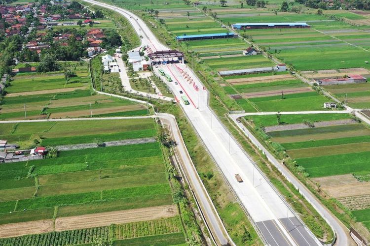 Nampak dari salah satu ruas jalan dari Tol Solo - Jogja