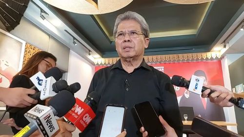 TPN Sebut Mahfud Tidak Kampanye Saat Ajak Pilot Garuda Pose Tiga Jari