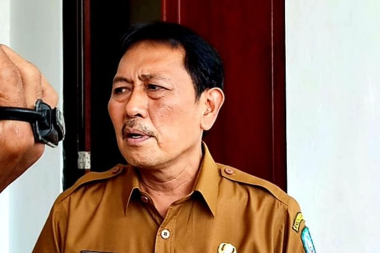 Kepala Dinas Pendidikan (Disdik) Provinsi Kepulauan Riau (Kepri) Andi Agung menghimbau kepada seluruh masyarakat Kepri agar mengikuti prosedur pendaftaran sekolah SMA, SMK dan SLB tahun ajaran 2023-2024 secara online melalui aplikasi berbasis web yang sudah ada, yakni https://sippdb.kepriprov.go.id/.