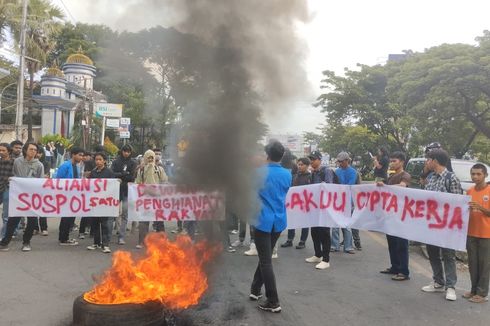 Kunker Jokowi ke Sulsel Disambut Mahasiswa dengan Demo Penolakan Pengesahan UU Cipta Kerja