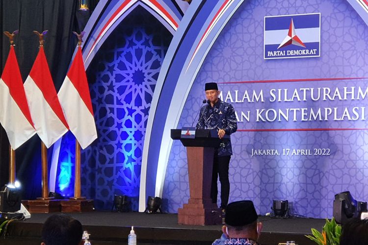 Ketua Umum Partai Demokrat Agus Harimurti Yudhoyono (AHY) dalam acara Malam Silaturahmi dan Kontemplasi di Hotel Sultan Jakarta, Minggu (17/4/2022).