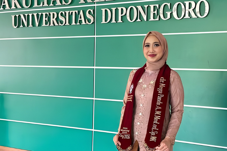 Sosok Dokter Mega, Lulus Spesialis Mikrobiologi Undip Raih IPK 4,00
