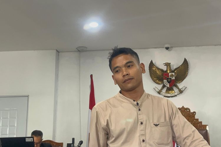Sopir Pribadi Ngaku Tak Ada Barang yang Disita Saat Penangkapan Roy Suryo