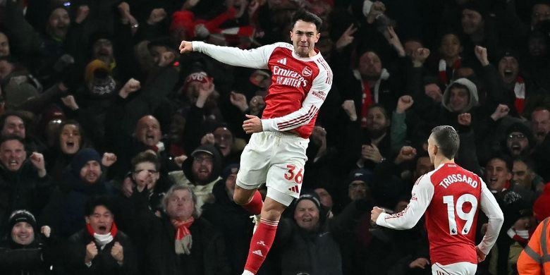 Pemain Arsenal, Martin Zubimendi, merayakan gol di ajang Liga Inggris antara Arsenal dan Aston Villa di Stadion Emirates di London pada 30 Desember 2025.