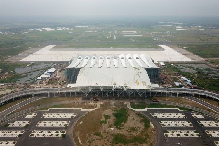 Proses pembangunan Bandara Internasional Jawa Barat (BIJB) di Kertajati, Majalengka, Jawa Barat.