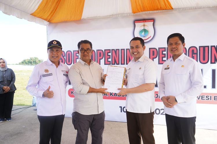 Penjabat (Pj) Gubernur Sualwesi Barat (Sulbar) Akmal Malik bersama Pemkab Majene dan Forkompimda menggelar Soft Launching Rest Area Palipi di PPN Palipi, Kabupaten Majene, Rabu (10/5/2023).
