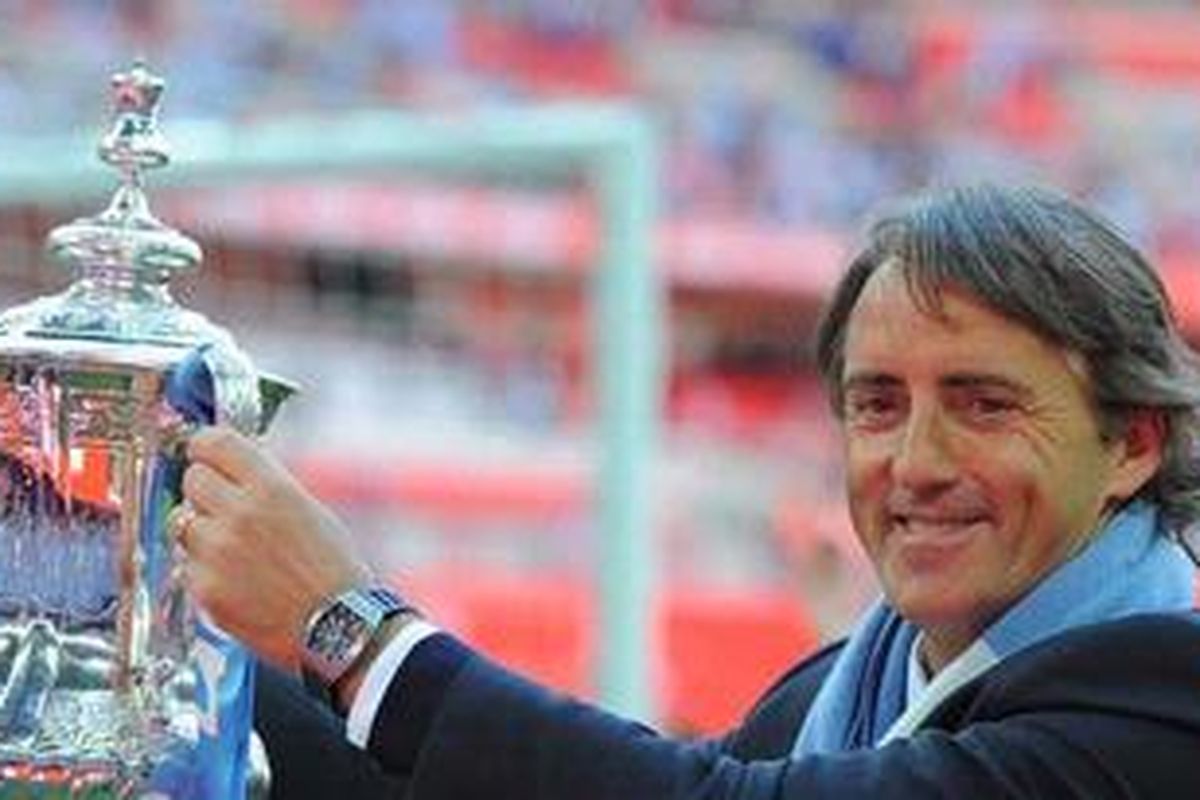 Pelatih Manchester City, Roberto Mancini. 