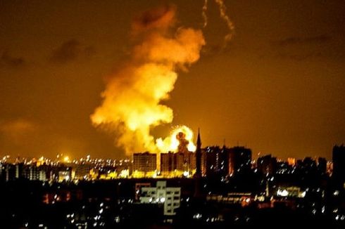 Israel dan Hamas Saling Serang di Jalur Gaza