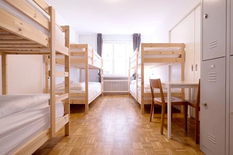 Ilustrasi kamar hotel dalam bangunan yang dulu difungsikan sebagai penjara.