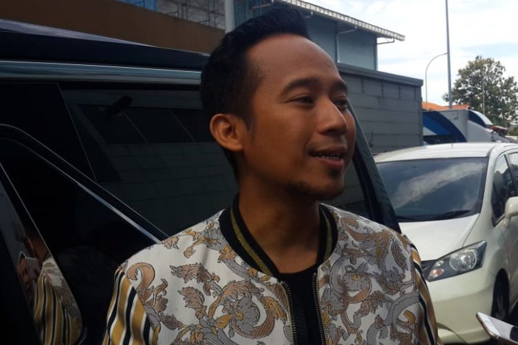 Komedian Denny Cagur saat ditemui usai tampil di salah satu acara stasiun televisi swasta di kawasan Mampang, Jakarta Selatan, Jumat (28/12/2018).