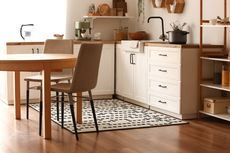 6 Ide Menggunakan Karpet Dapur untuk Ruang Memasak yang Nyaman