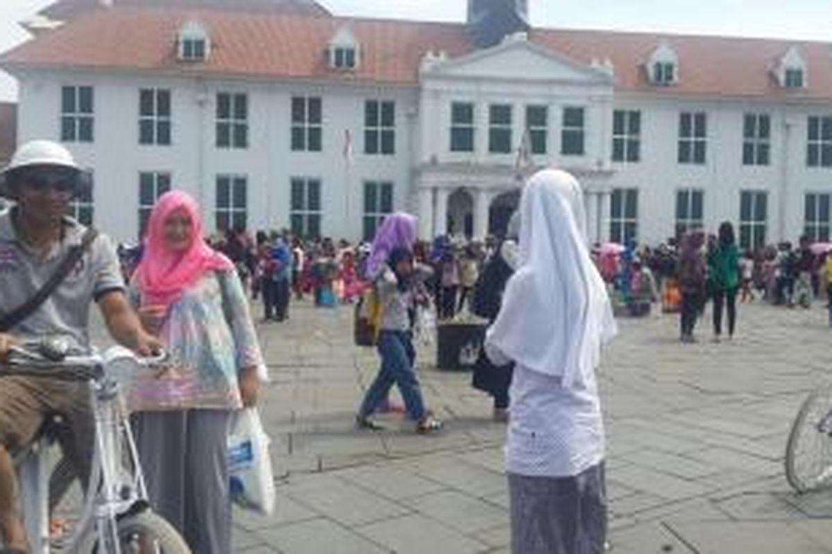 Suasana Kota Tua saat liburan Natal, Jumat (25/12/2015).