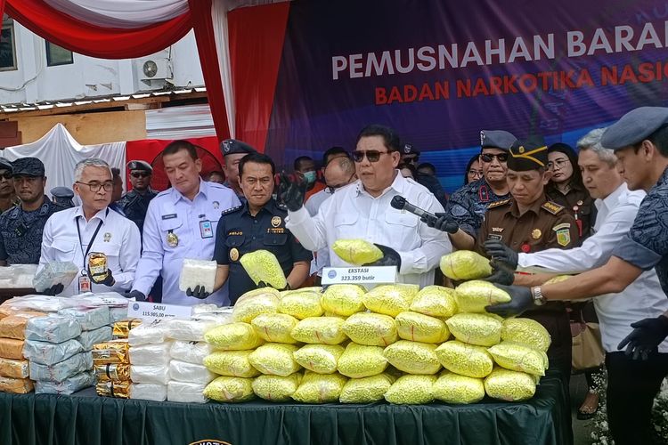 Kepala BNN Komjen Petrus Reinhard Golose di Kantor BNN, Cawang, Kramatjati, Jakarta Timur, Senin (11/9/2023).