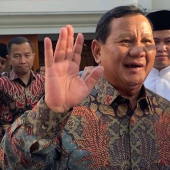 Capres Pemenang Pilpres 2024, Prabowo Subianto di rumahnya yang ada di Kawasan Kertanegara, Kebayoran Baru, Jakarta, Rabu (10/4/2024) sore.