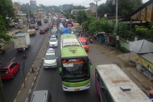 Siap-siap, Macet di Pintu Tol Semarang, Kendaraan Pemudik Dialihkan ke Pantura